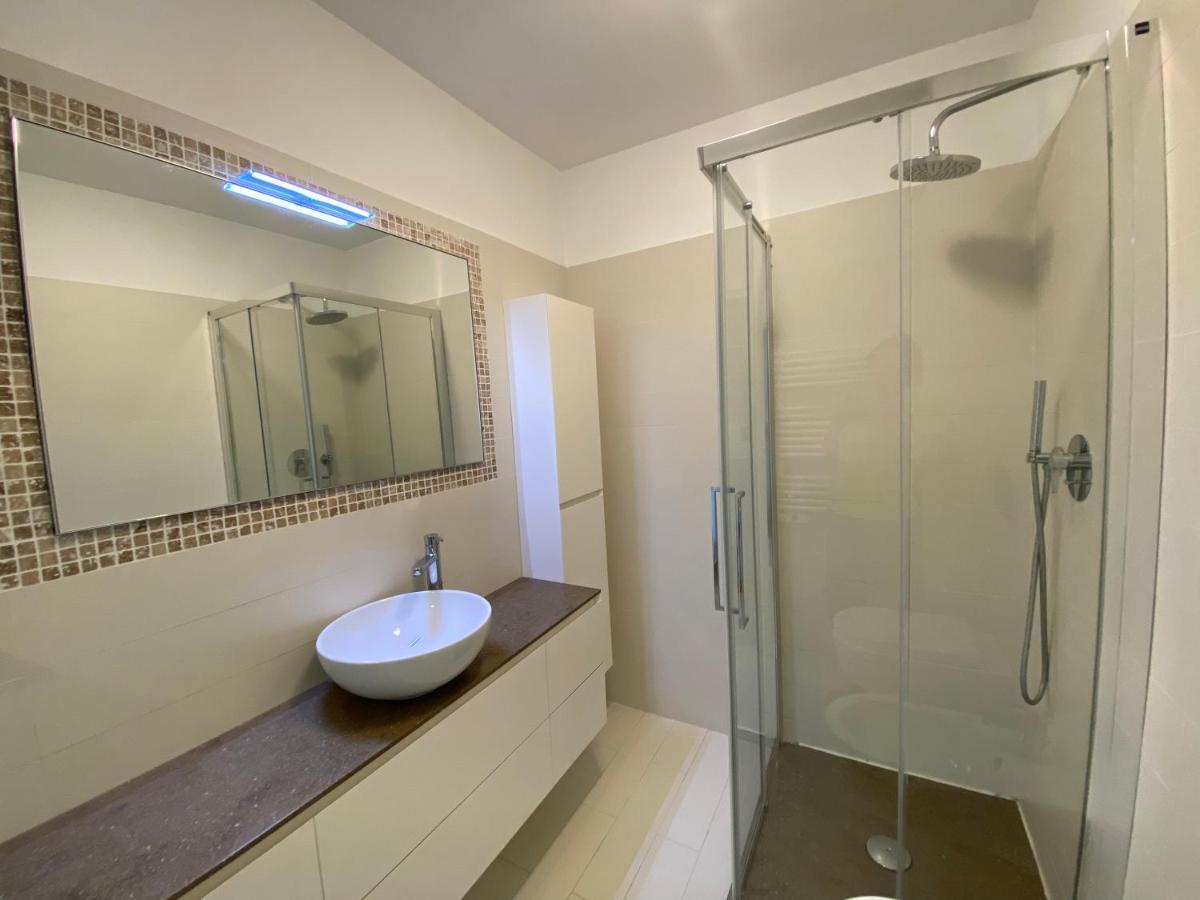 Mansfield Vue Carte Postale Terrasse Piscine Calme Port A 200M A Pied Apartment Menton Ngoại thất bức ảnh
