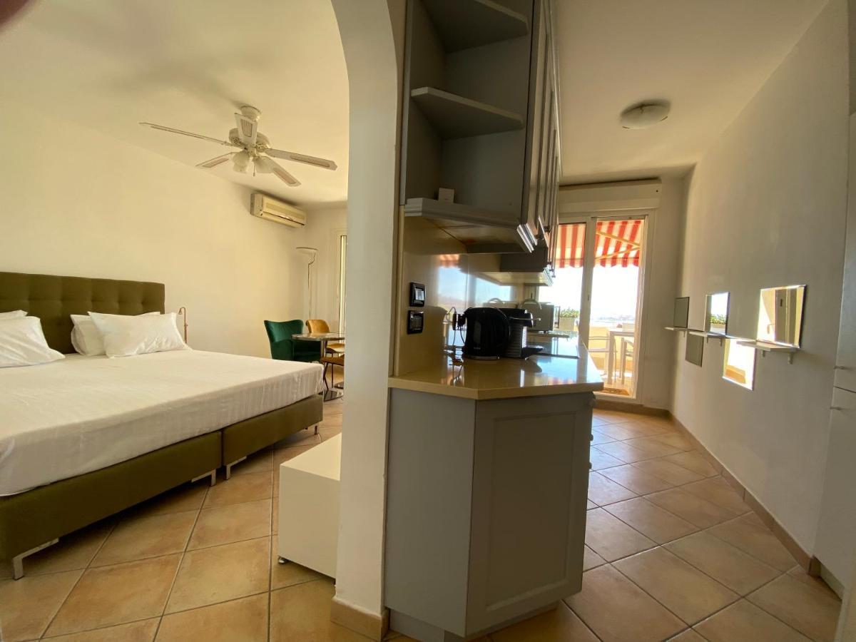 Mansfield Vue Carte Postale Terrasse Piscine Calme Port A 200M A Pied Apartment Menton Ngoại thất bức ảnh